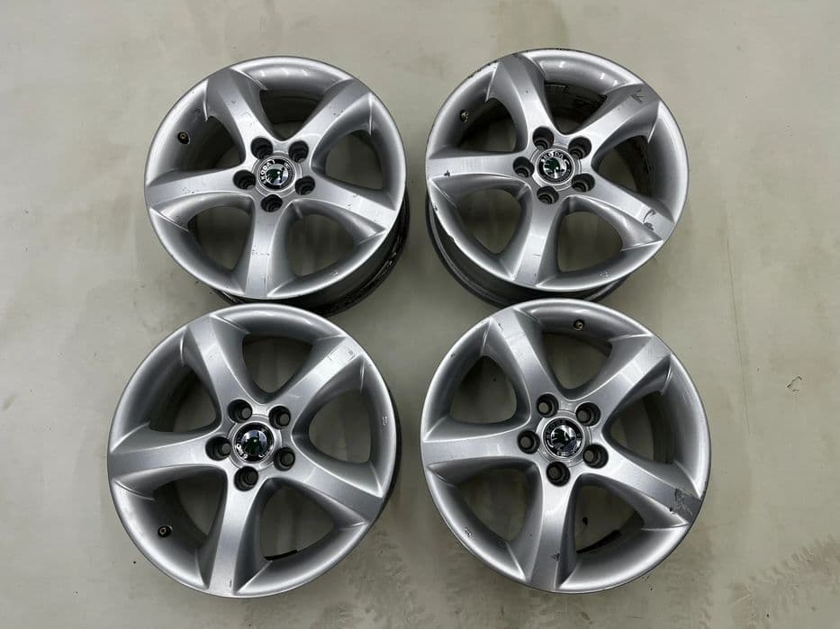 Felgi aluminiowe Skoda Fabia 2 II Roomster Praktik Ibiza Polo Fox 07-14r. r15 cali 6jx15 ET43 5x100