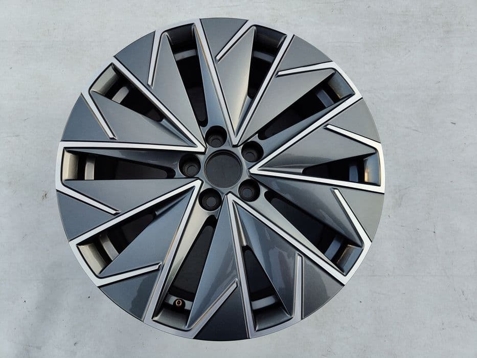 felga skoda kamiq 658601025aa jak nowa 17 oryginał tel.509100323