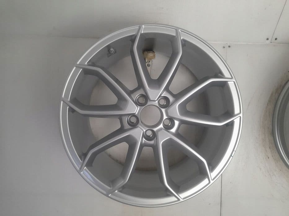 Felga aluminiowa Audi OE 82A071497 7.5" x 17" 5x100 ET46