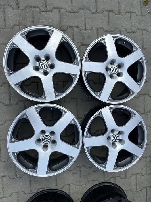 7jx17 et38 x57.1 x5x100 vw golf gti