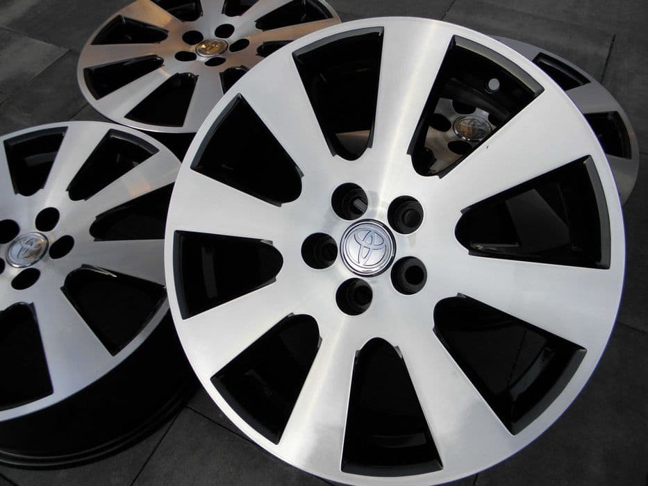 Felgi 17 Toyota Avensis Corolla Prius Wish Caldina Matrix 5x100 ET45