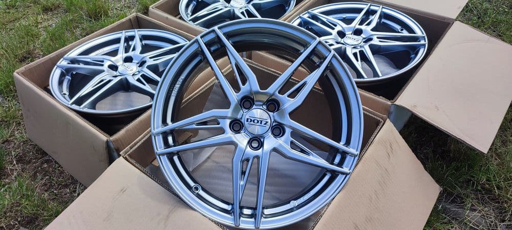 17 5x100 et46 nowe felgi aluminiowe Audi A2 A3 ,VW Bora Golf , Seat