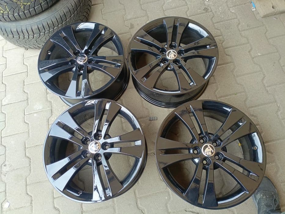 Felgi aluminiowe 5x100 et41 7jx17 skoda seat VW czarny połysk
