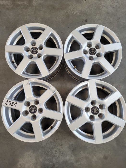 Felgi aluminiowe r 15 toyota 5 x 100
