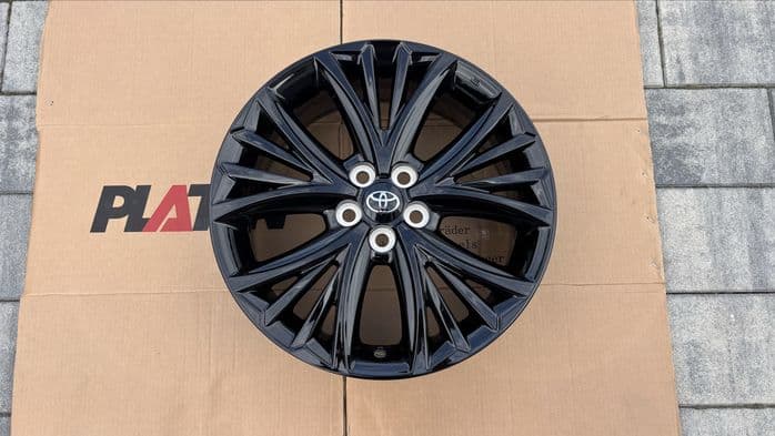 Nowa felga Toyota Yaris 5x100 17 cali czarny połysk PW457-0D005