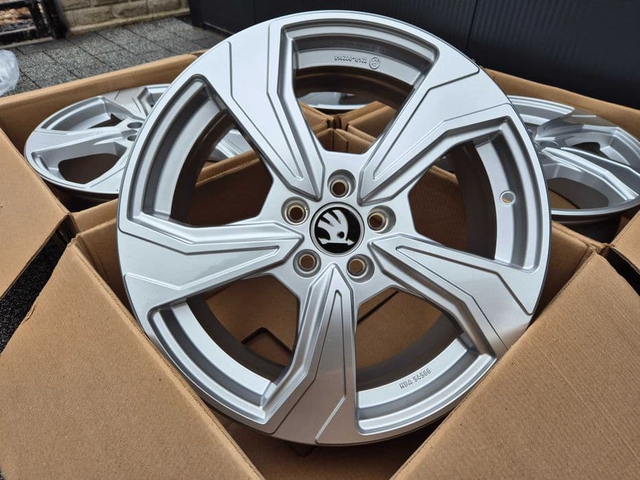 Felgi 17 do SKODA Fabia IV 7J ET 51 5x100