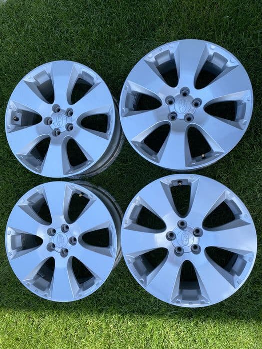 Oryginalne felgi 17 cali 5x100 Subaru outback  forester legacy