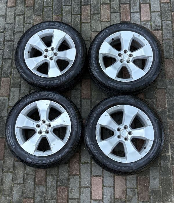 Oryginalne felgi Subaru 17” z zimowymi oponami do Forester III