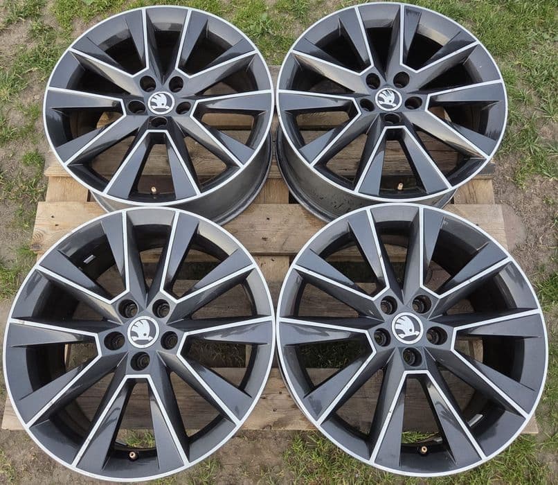 Felgi Oryginał Skoda VRS Kamiq Fabia Rapid Scala 7Jx17 ET46 5x100