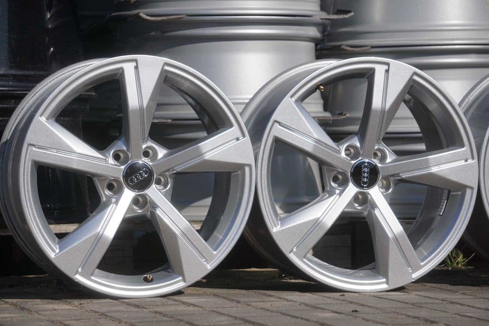 Alufelgi oryginał Audi A1 5x100 7,5Jx17 et46 cb57,1mm piekny stan