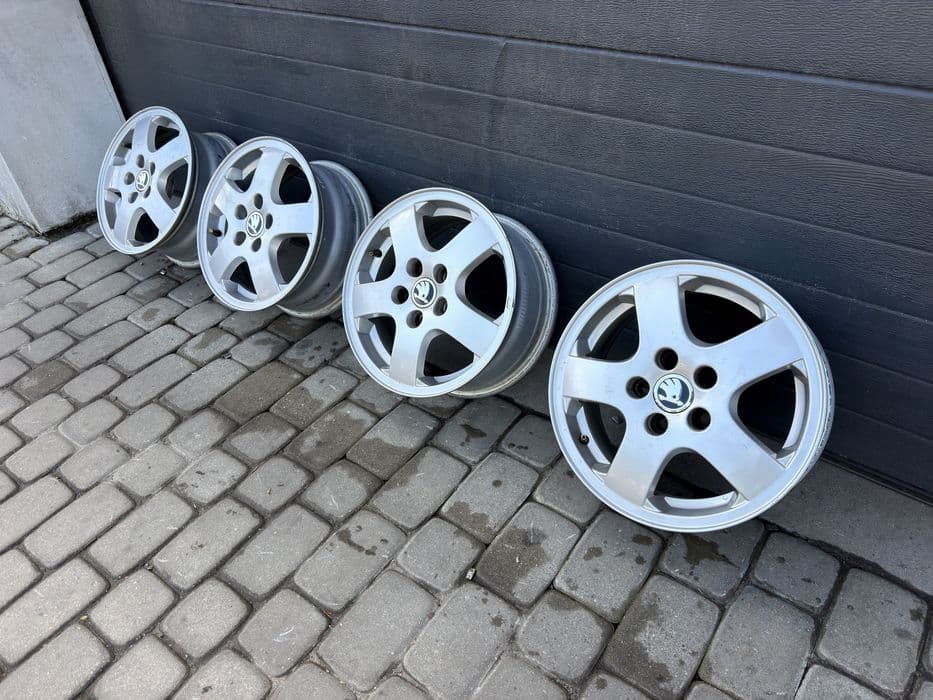 Felgi aluminiowe 14” 5x100 oryginalna Skoda