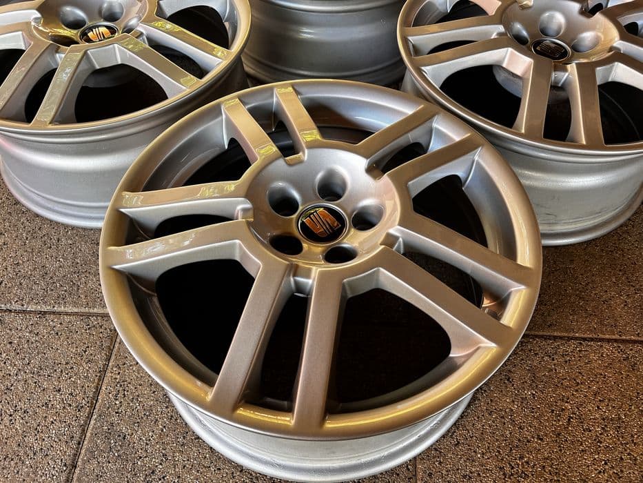 Felgi Seat Leon Cupra M1 R17 5x100 7.5J ET41