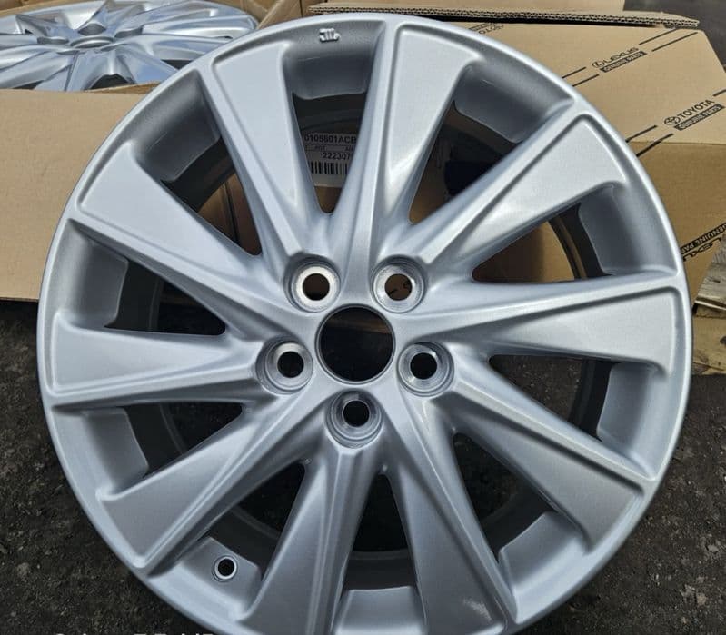 Felgi 16 5x100 Toyota Yaris IV - Oryginał
