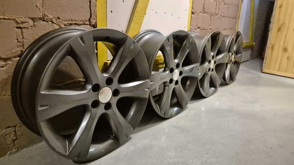 Oryginalne felgi Subaru Legacy 17" 28111AG240