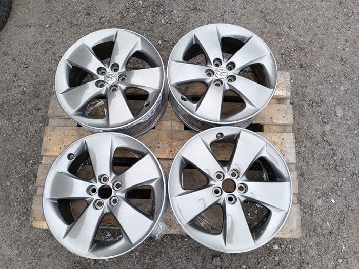 Alufelgi 17 Toyota Prius Yaris IV Avensis 5x100 ET50