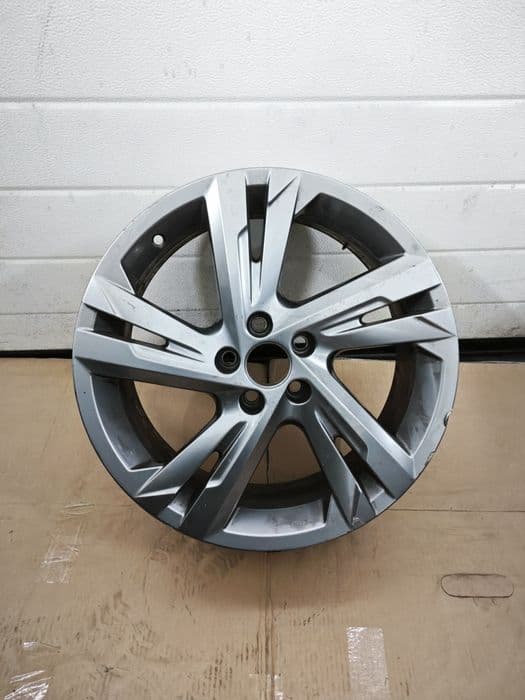 Felga alu 5x100 VW Taigo J6,5 ET39