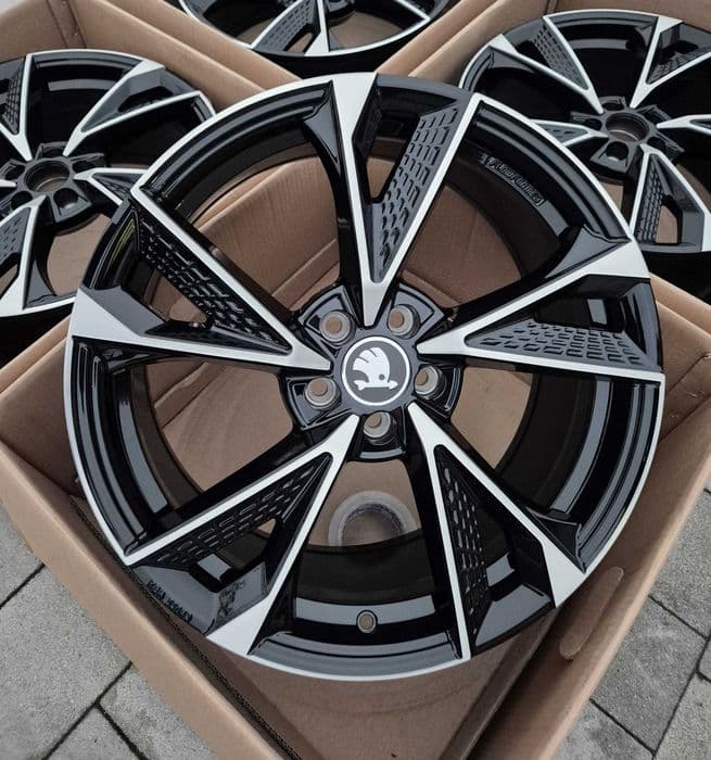 Felgi 18" 5x100 Skoda Fabia Octavia Rapid Kamiq Scala Roomster TPMS Nowe | #RS6