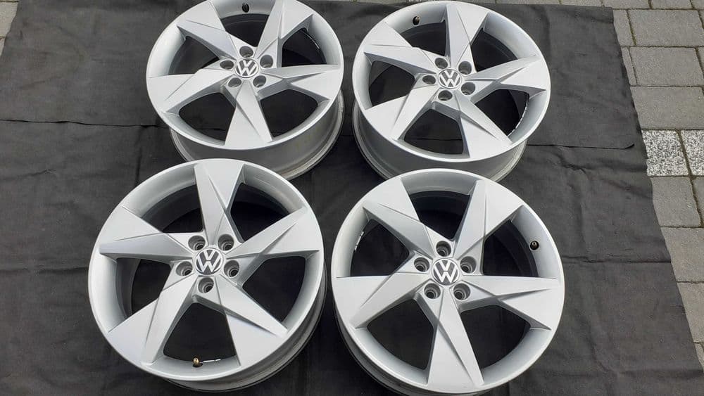 Felgi aluminiowe Vw Skoda Rapid Kamiq R17 5x100 Jak Nowe Oryginał