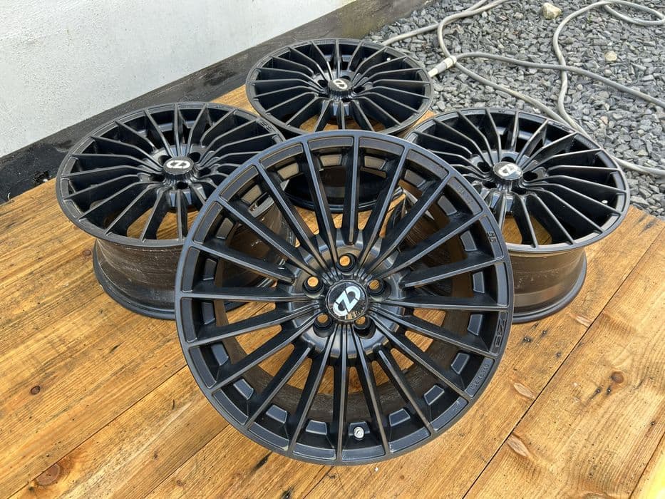 (F27) ALUFELGI 17” 5x100 8J ET35 ( Golf IV, Bora, A3, Fabia itp)