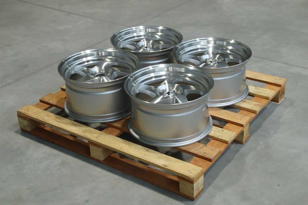 OUTLET! Felgi Japan Racing JR15 17x9 ET25 5x100 Silver Machined Face