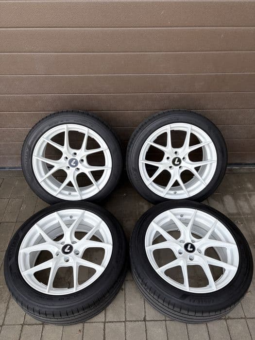 Felgi Lenso Jager Dyna r17 (5x100 7.5j et35) + opony