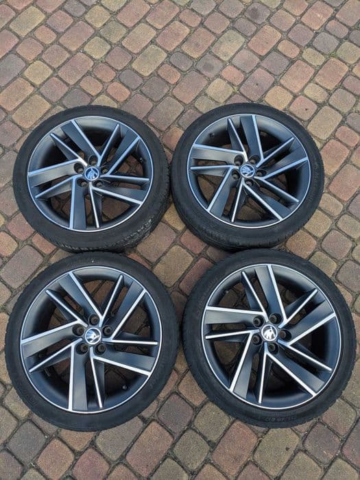 4 felgi aluminiowe alufelgi Skoda Rapid 5x100 5JA601025J 7Jx17H2 ET46 + opony letnie
