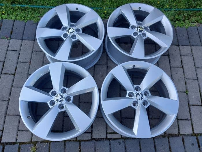 Felgi aluminiowe Skoda 17" 5X100 et46